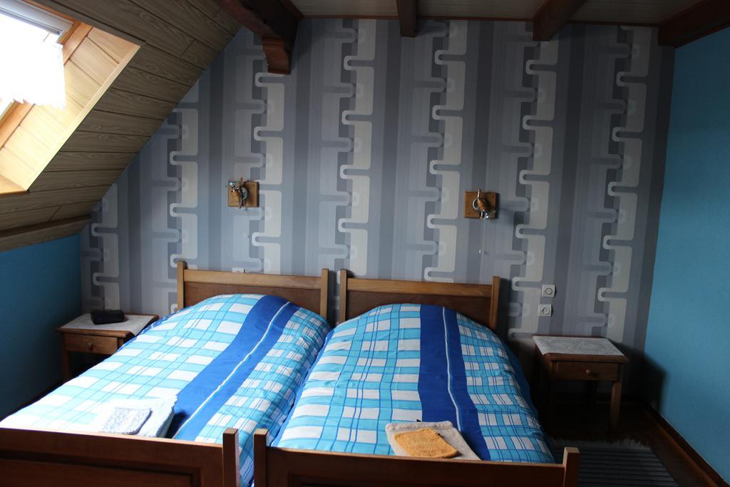 Chambres D'Hotes Au Vieux Moulin Entre Sarreguemine Et Bitche Rahling Zimmer foto